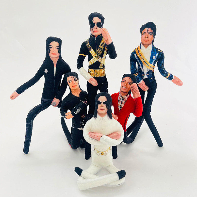 Set di 6 Bambole di Peluche Mi - Cosplay Fire Prop recensione e prezzo